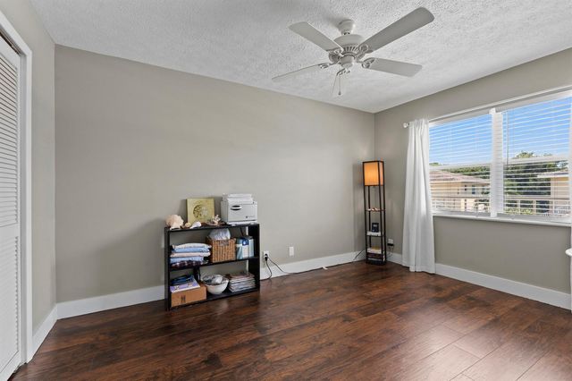 2950 SE Ocean Boulevard 119-6, Stuart, FL 34996
