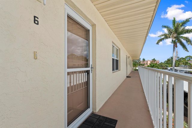 2950 SE Ocean Boulevard 119-6, Stuart, FL 34996