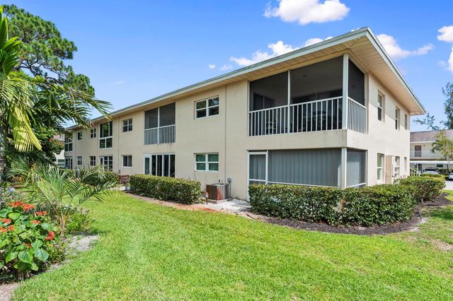 2950 SE Ocean Boulevard 119-6, Stuart, FL 34996