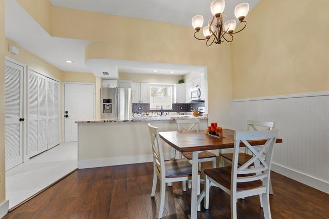 2950 SE Ocean Boulevard 119-6, Stuart, FL 34996
