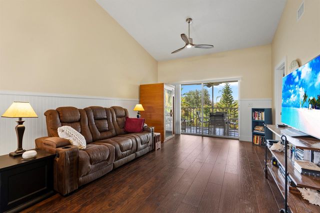 2950 SE Ocean Boulevard 119-6, Stuart, FL 34996