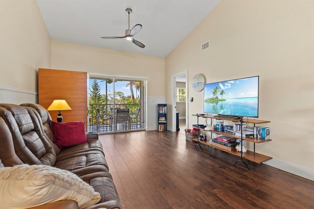 2950 SE Ocean Boulevard 119-6, Stuart, FL 34996