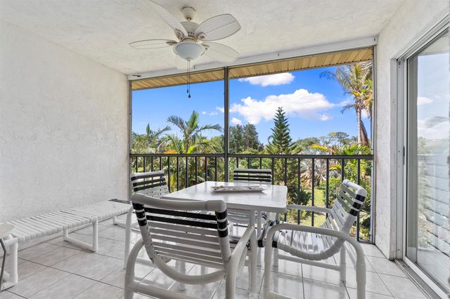 2950 SE Ocean Boulevard 119-6, Stuart, FL 34996