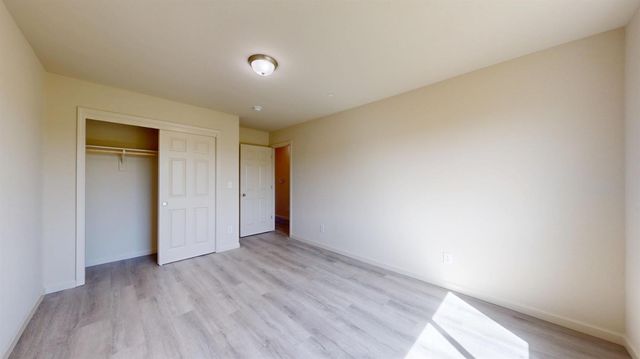 5636 Landon Ln, Riverbank, CA 95367