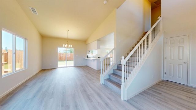 5636 Landon Ln, Riverbank, CA 95367