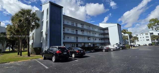 7680 NW 18th St 101, Margate, FL 33063