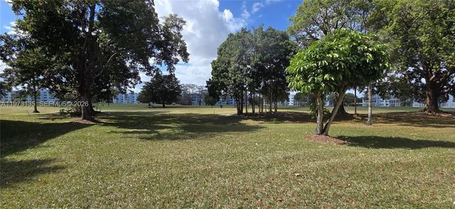 7680 NW 18th St 101, Margate, FL 33063