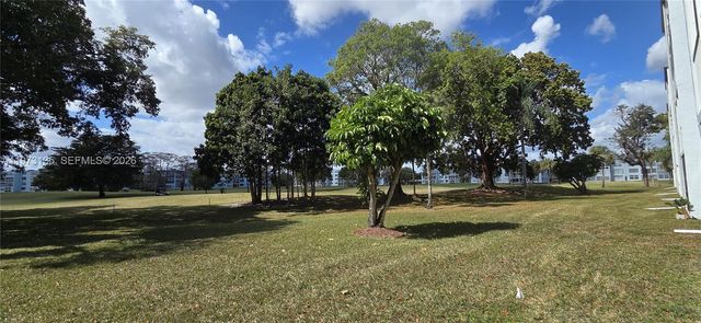 7680 NW 18th St 101, Margate, FL 33063