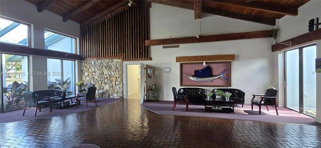 7680 NW 18th St 101, Margate, FL 33063