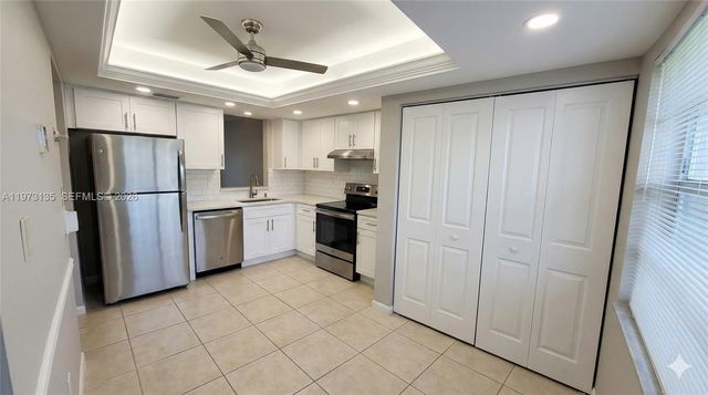 7680 NW 18th St 101, Margate, FL 33063