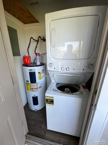 1271 Redwood Ln 230 E, Gulf Breeze, FL 32563