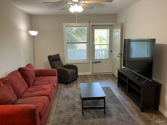 1271 Redwood Ln 230 E, Gulf Breeze, FL 32563