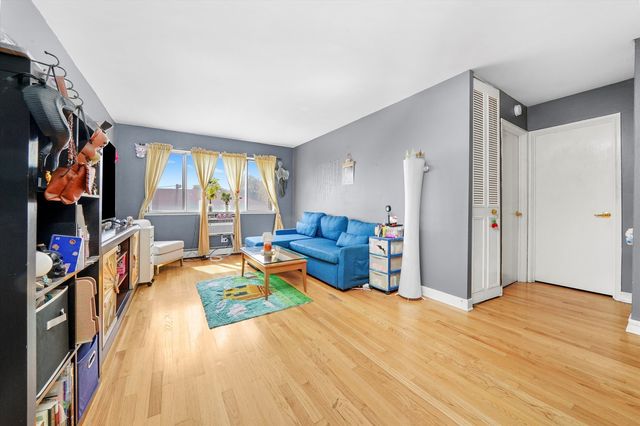 7650 W Altgeld Street 306, Elmwood Park, IL 60707