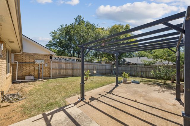 2915 Kathleen Lane, Euless, TX 76039