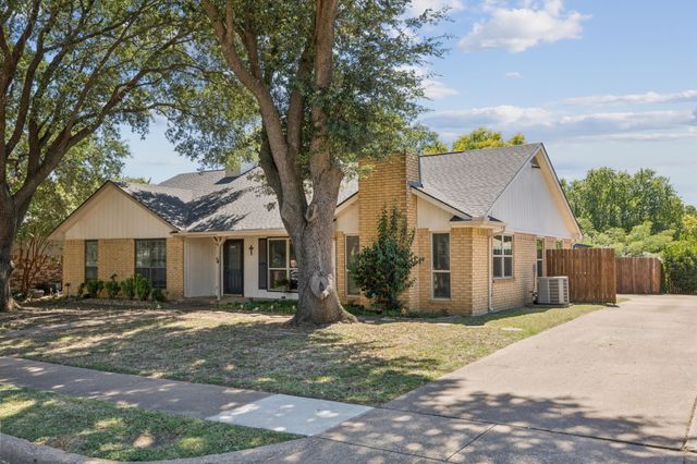 2915 Kathleen Lane, Euless, TX 76039