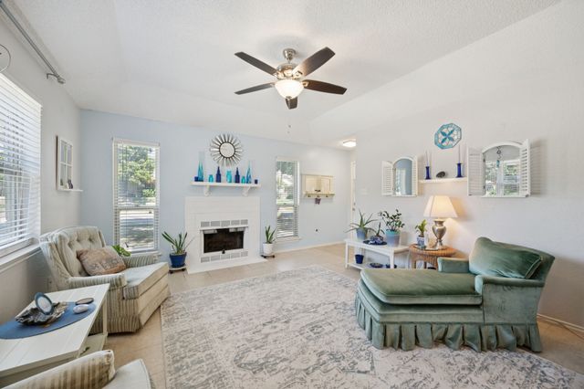 2915 Kathleen Lane, Euless, TX 76039