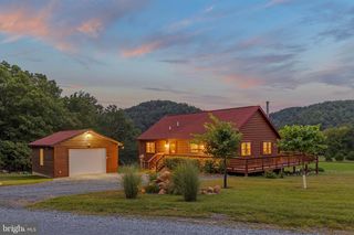 539 RIVER BEND DR, Paw Paw, WV 25434