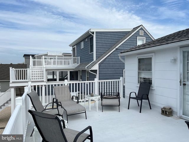 242 W 14TH STREET, Ship Bottom, NJ 08008