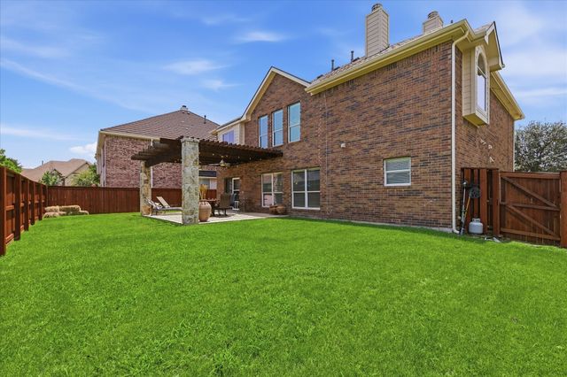 851 Branch Crossing, Lantana, TX 76226
