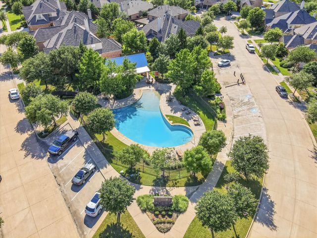 851 Branch Crossing, Lantana, TX 76226