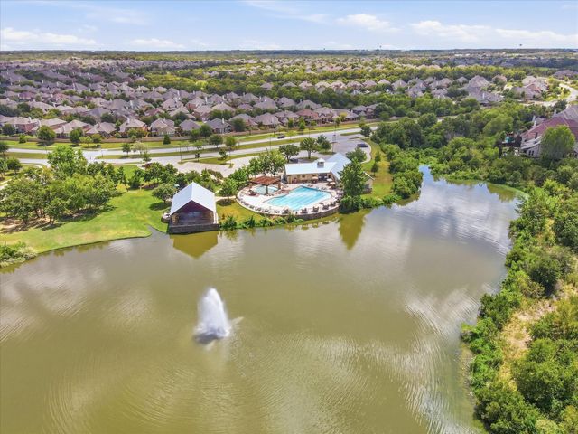 851 Branch Crossing, Lantana, TX 76226