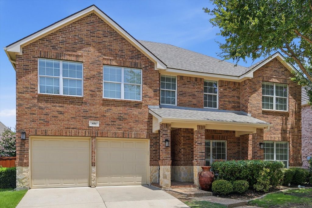 851 Branch Crossing, Lantana, TX 76226