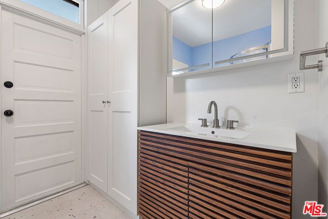 2650 2nd Street, Santa Monica, CA 90405