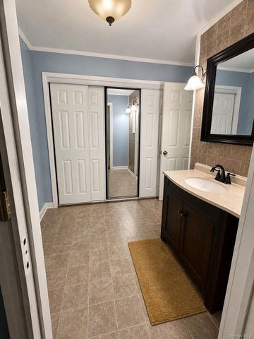 533, Westhampton Beach, NY 11978