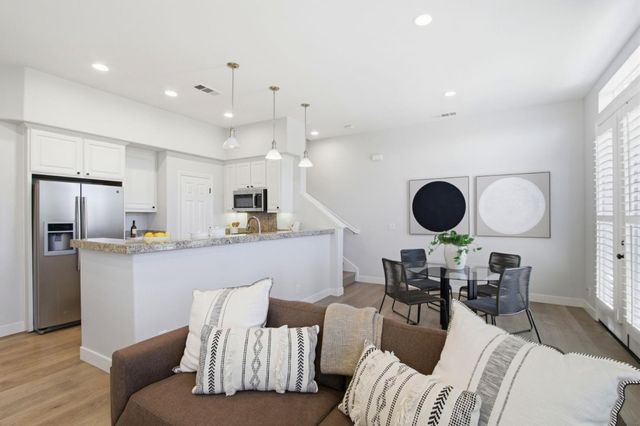 2400 Plateau Drive, San Jose, CA 95125