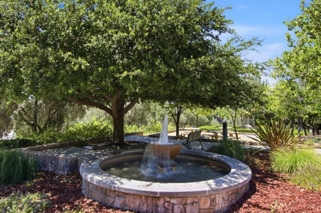 2400 Plateau Drive, San Jose, CA 95125