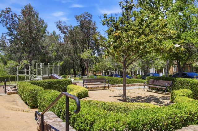2400 Plateau Drive, San Jose, CA 95125