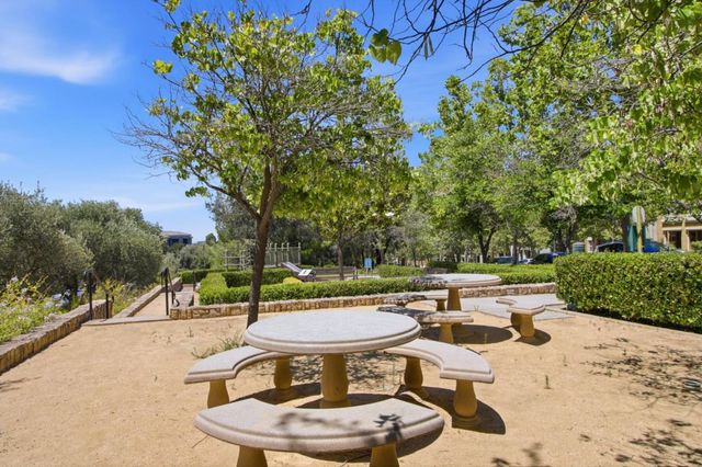 2400 Plateau Drive, San Jose, CA 95125