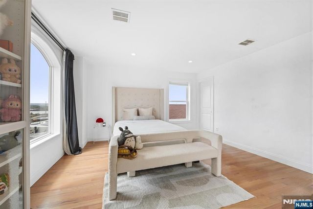1516 71st Street, North Bergen, NJ 07047