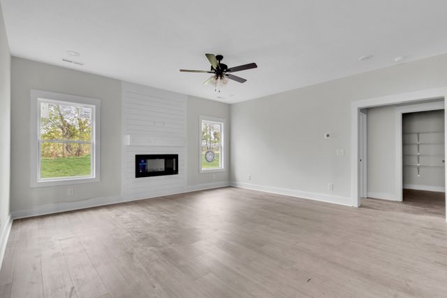 435 Blue Ridge Ct, Clarksville, TN 37043