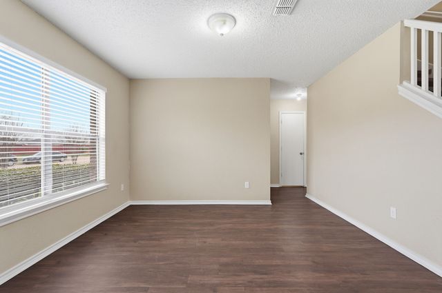 304 Sandlewood Lane, Cedar Hill, TX 75104