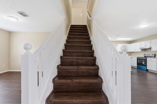 304 Sandlewood Lane, Cedar Hill, TX 75104