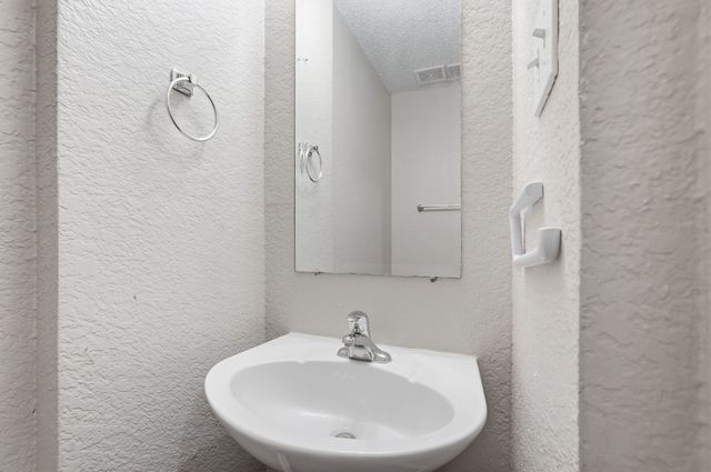 304 Sandlewood Lane, Cedar Hill, TX 75104