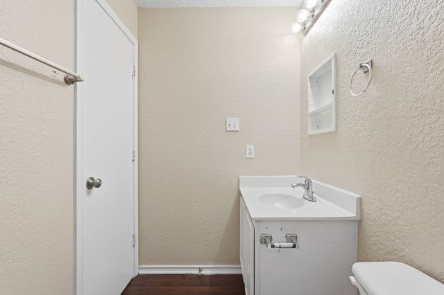 304 Sandlewood Lane, Cedar Hill, TX 75104