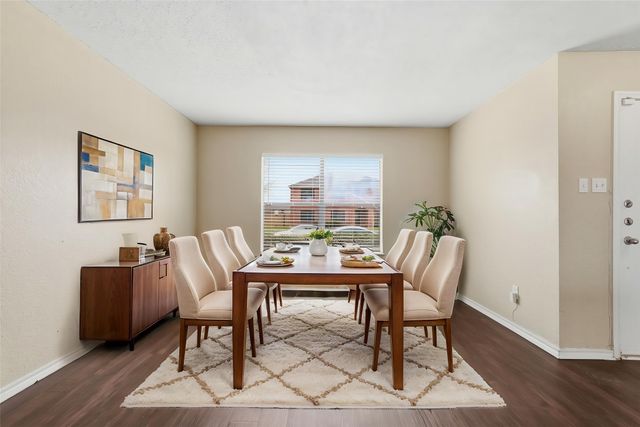 304 Sandlewood Lane, Cedar Hill, TX 75104