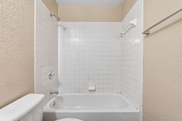 304 Sandlewood Lane, Cedar Hill, TX 75104