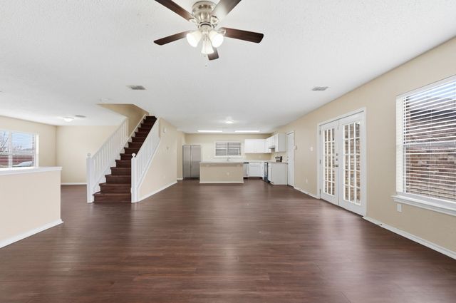 304 Sandlewood Lane, Cedar Hill, TX 75104