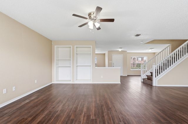 304 Sandlewood Lane, Cedar Hill, TX 75104