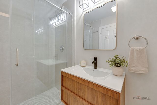 3030 Pheasant Creek Drive 405, Northbrook, IL 60062
