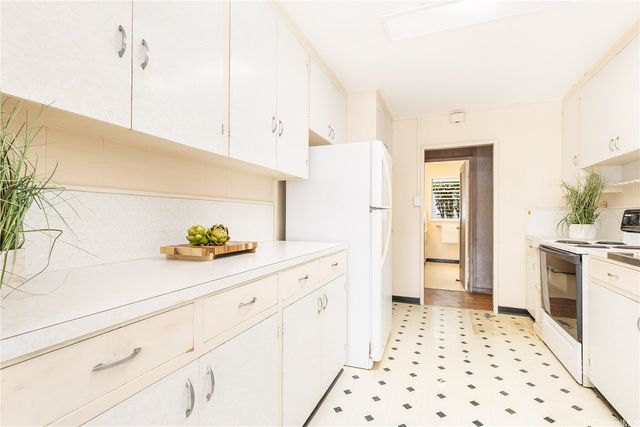 2375 Jennie Street, Honolulu, HI 96819