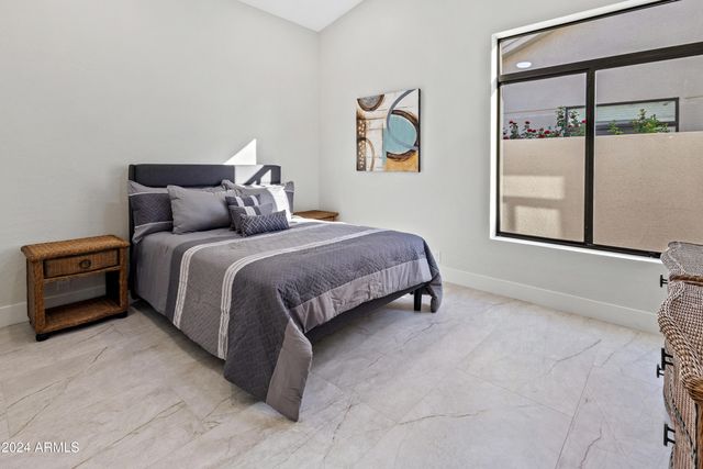 12028 N 80TH Place, Scottsdale, AZ 85260