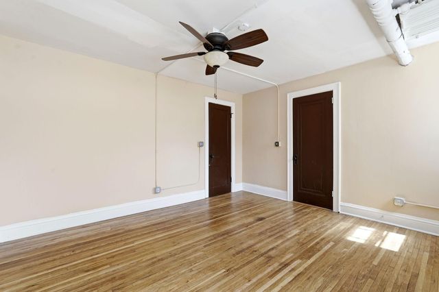2545 Garfield Avenue B, Minneapolis, MN 55405