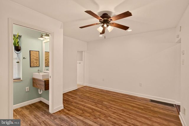 2324 E HAGERT ST, Philadelphia, PA 19125