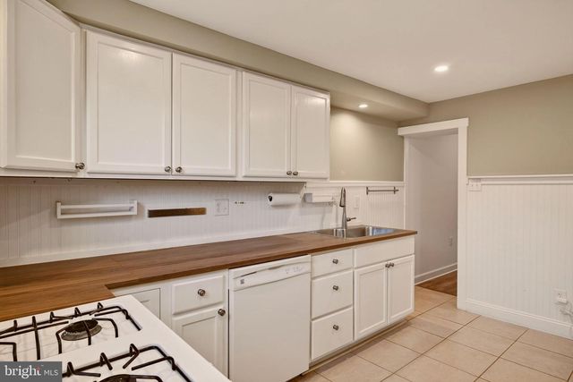 2324 E HAGERT ST, Philadelphia, PA 19125