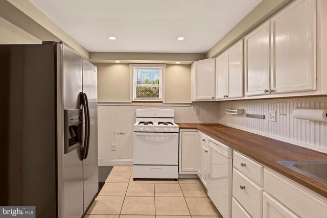 2324 E HAGERT ST, Philadelphia, PA 19125