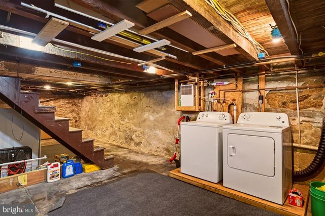 2324 E HAGERT ST, Philadelphia, PA 19125